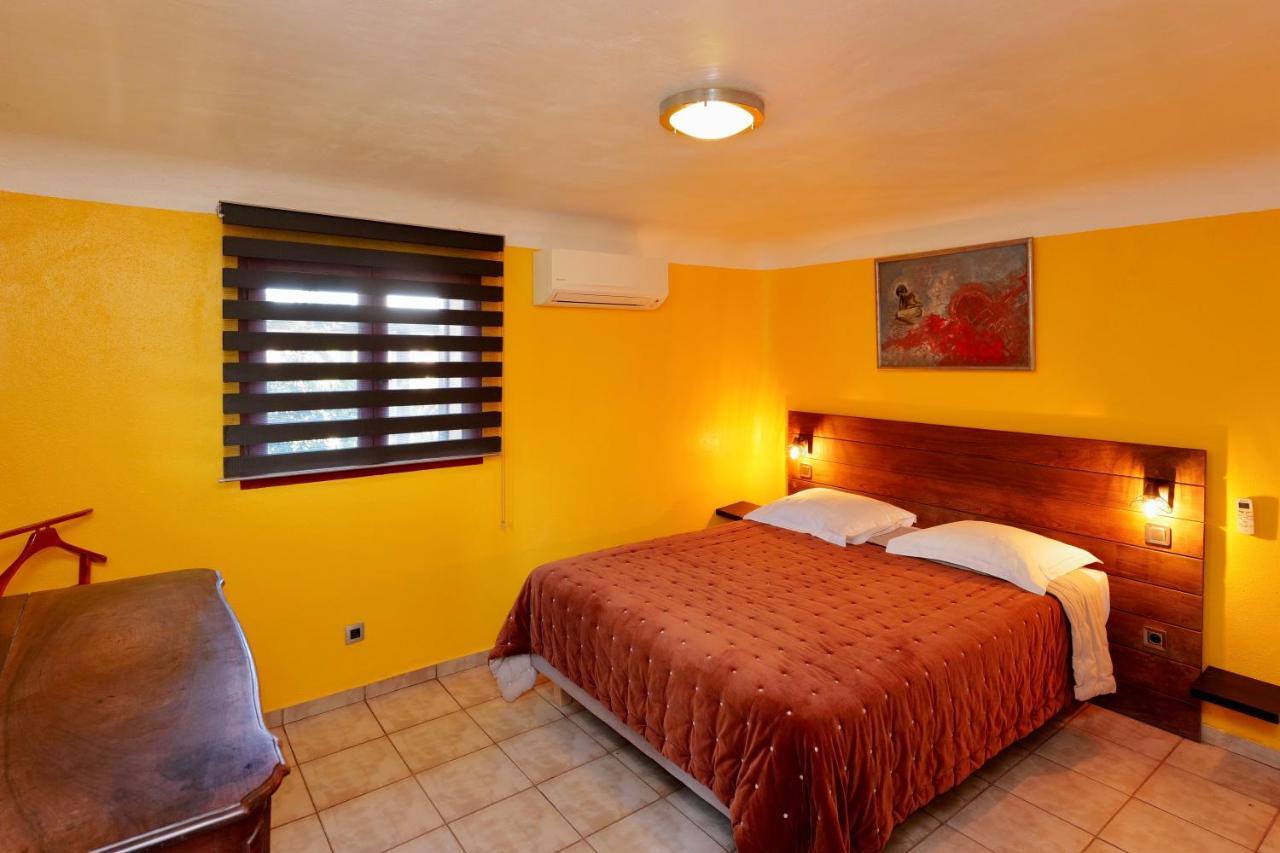 Domaine Pozzo Di Mastri Hotel 3*